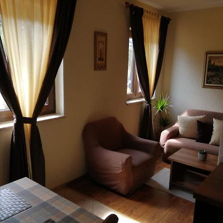 Christian Apartment Mali Losinj Exterior photo